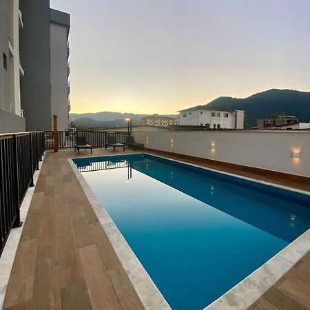 Ap No Centro Piscina E Churras Убатуба Екстер'єр фото